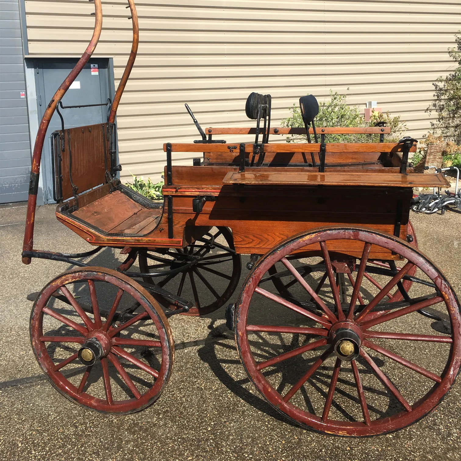 Voitures d'Antan Calèche Derby Cart 10