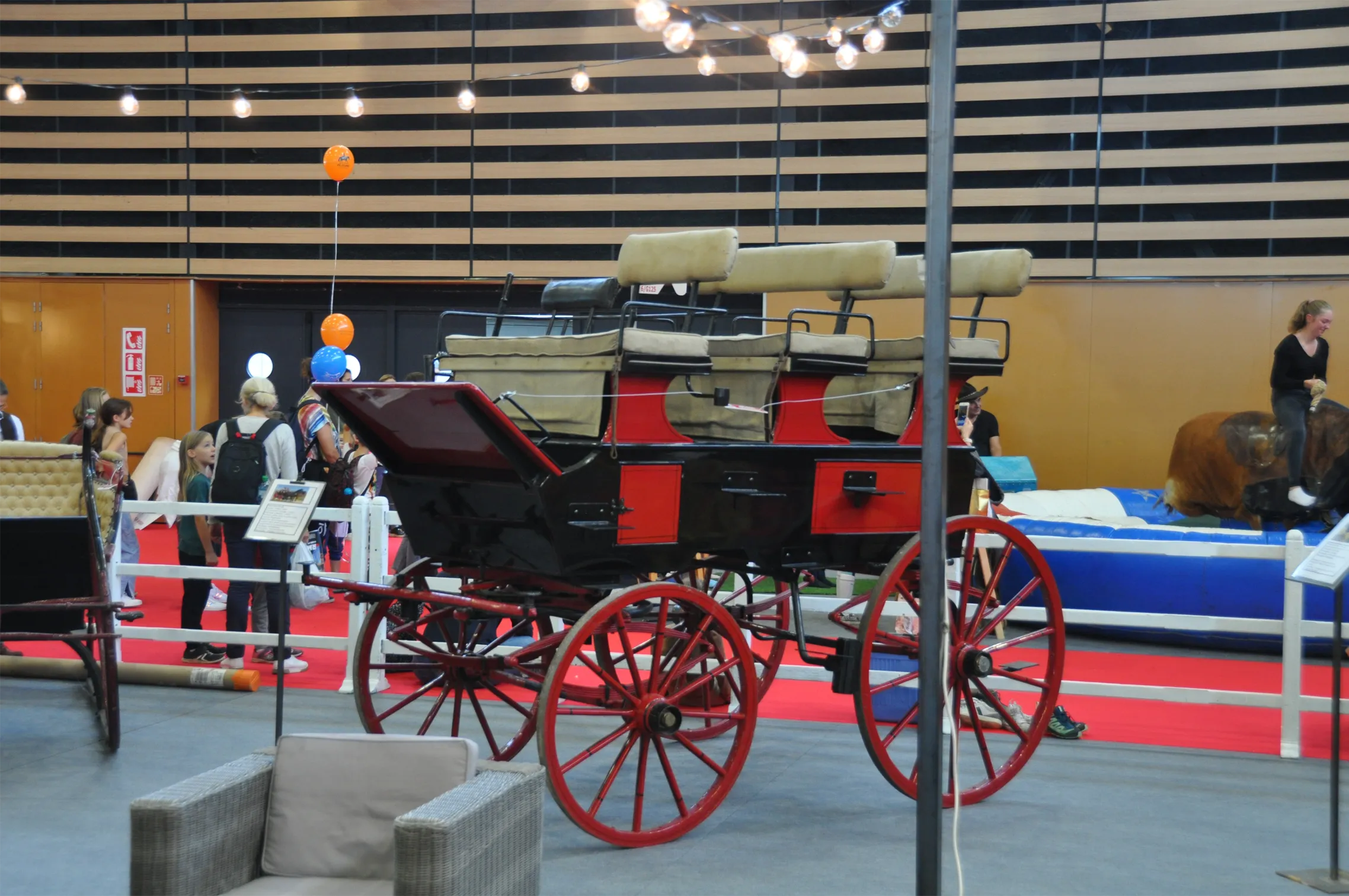 Voitures d'Antan Calèche Roof Seat Break 11