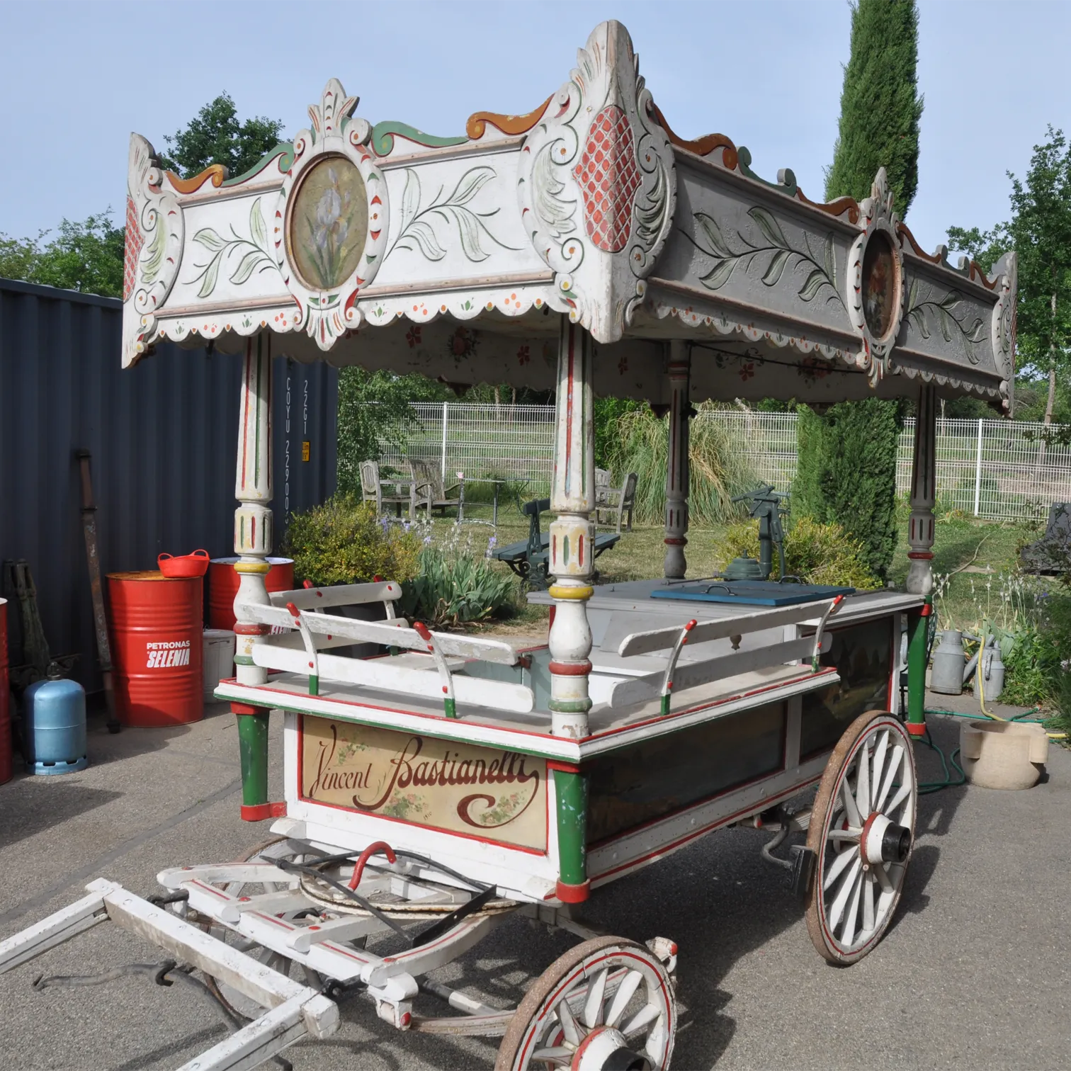 Voitures d'Antan Calèche Voiture à Glaces 10