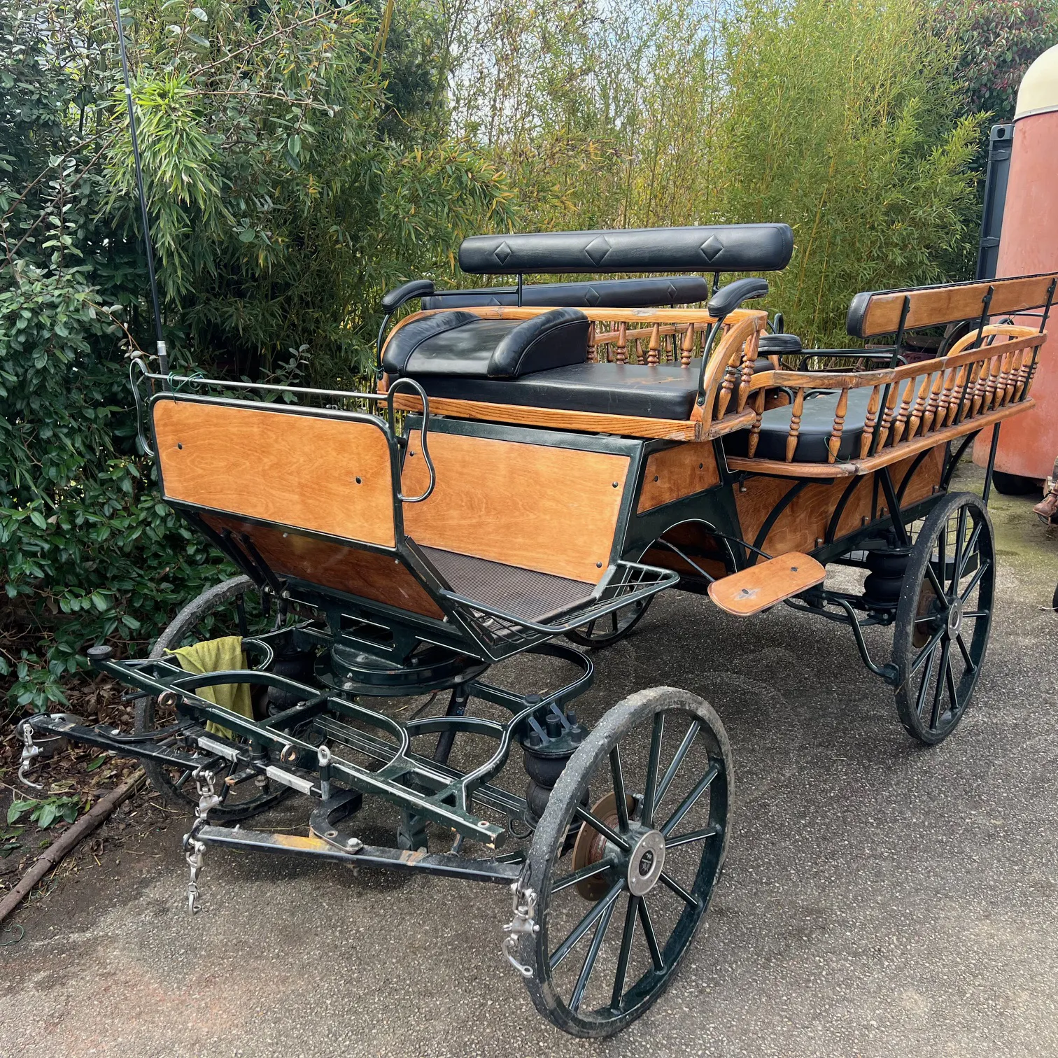 Voitures d'Antan Calèche Wagonette Bois 10