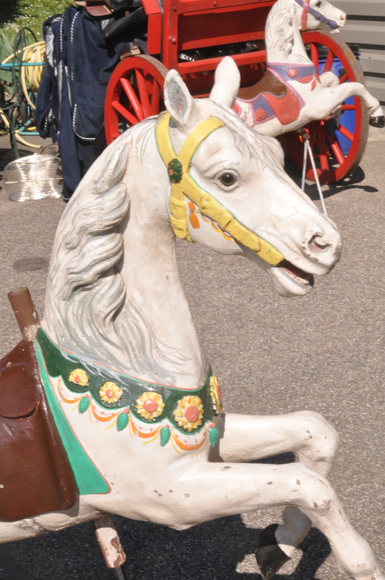 Voitures d'Antan Cheval de Manège 5 13