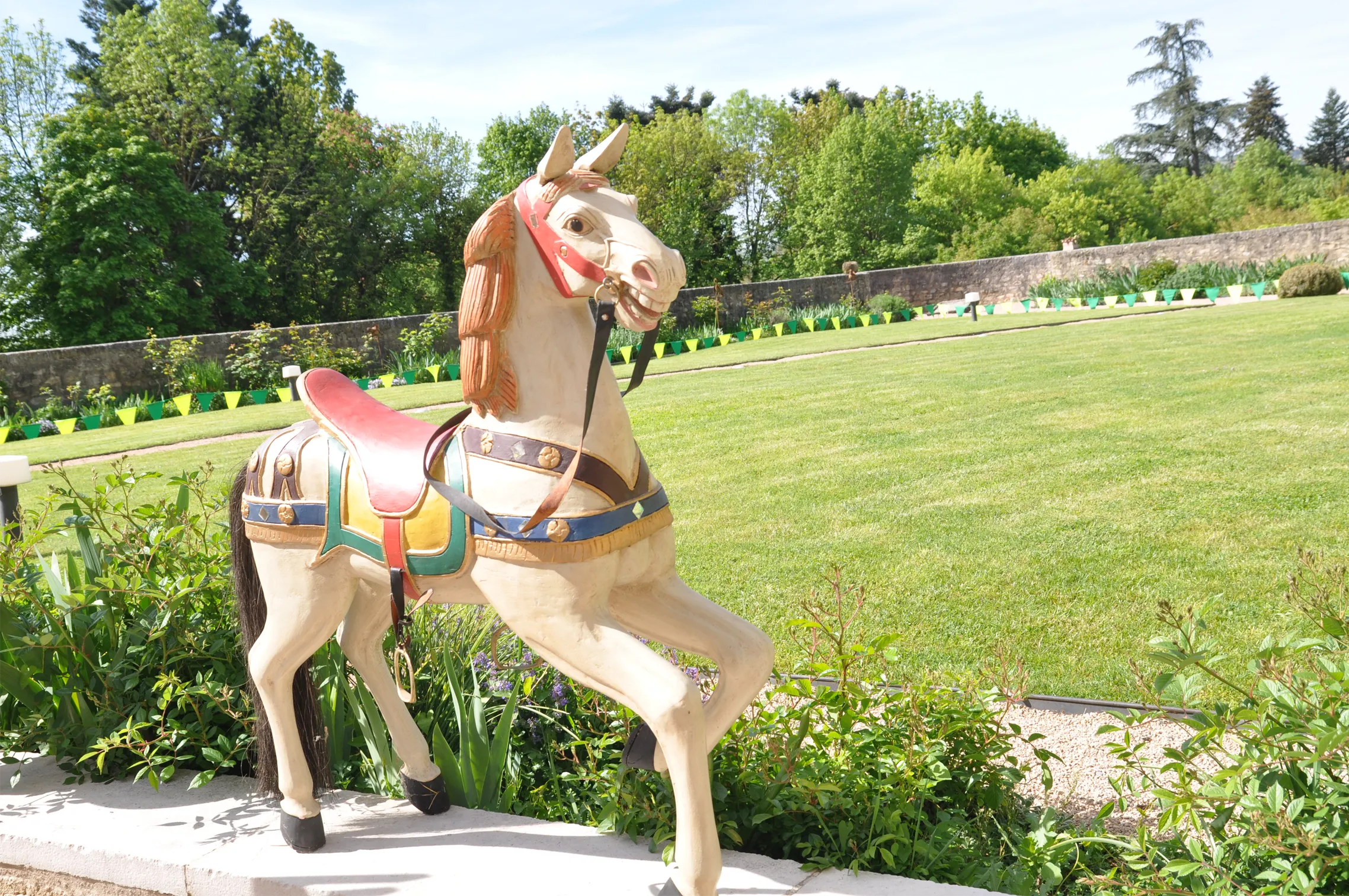 Voitures d'Antan Cheval de Manège 8 13