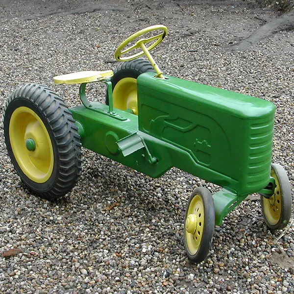 Voitures d'Antan Voitures Pédale Tracteur 1