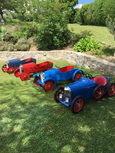 Voitures d'Antan Voitures à Pédales Ensemble 2
