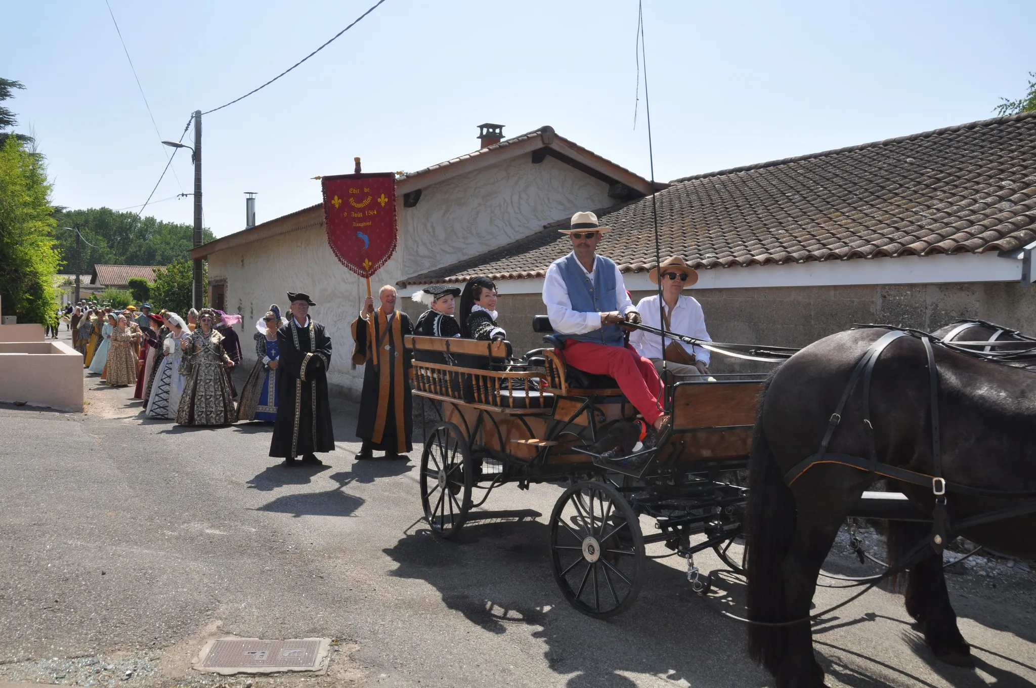 Voitures d'Antan - Évènements Historiques - Calèche Défilé Historique